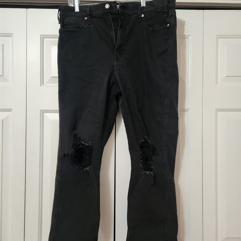 Stylish Black Distressed Women's Jeans